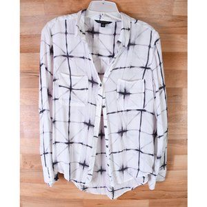 Rock & Republic long sleeve button up blouse - Size Medium